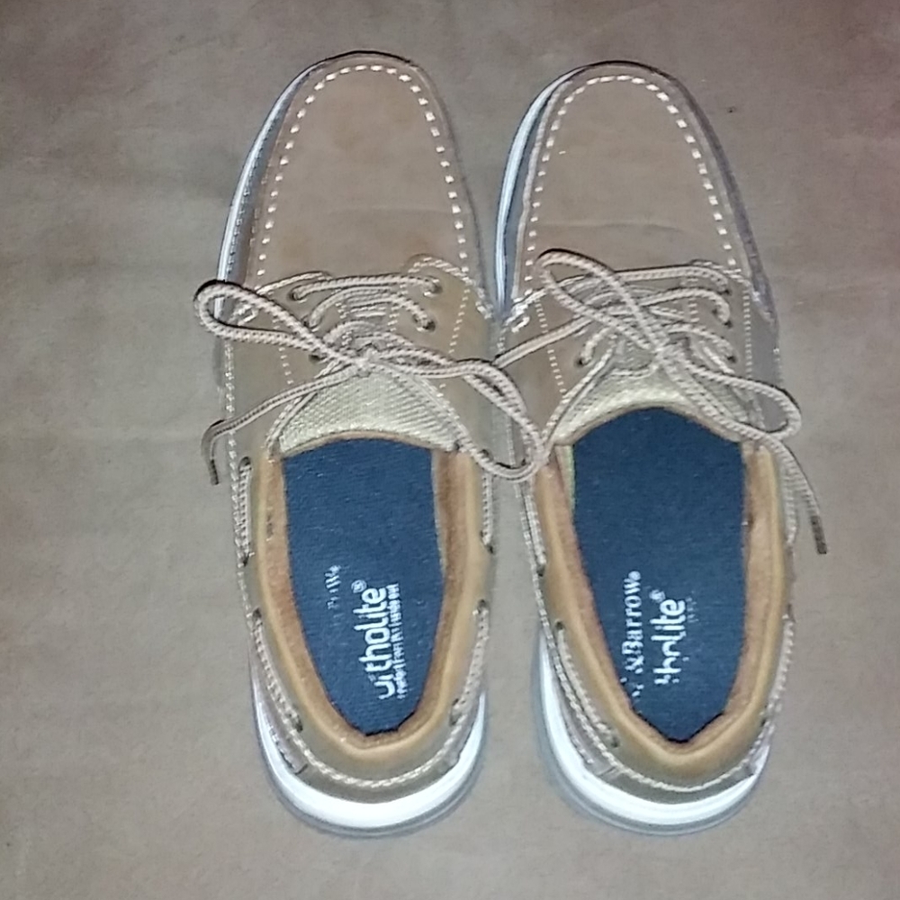 Croft & Borrow Mens lace up shoes. Size 9